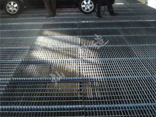 平臺(tái)鋼格柵圖片1